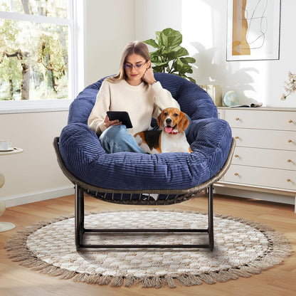 Scandinavian Swing: Modern Egg Chair with Cozy Comfort